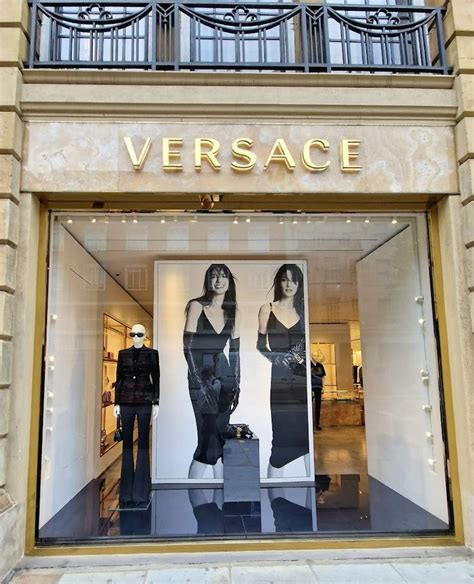 versace whrre to buy oahu|versace shops near me.